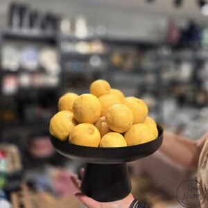 קערה על רגל ממתכת בשחור